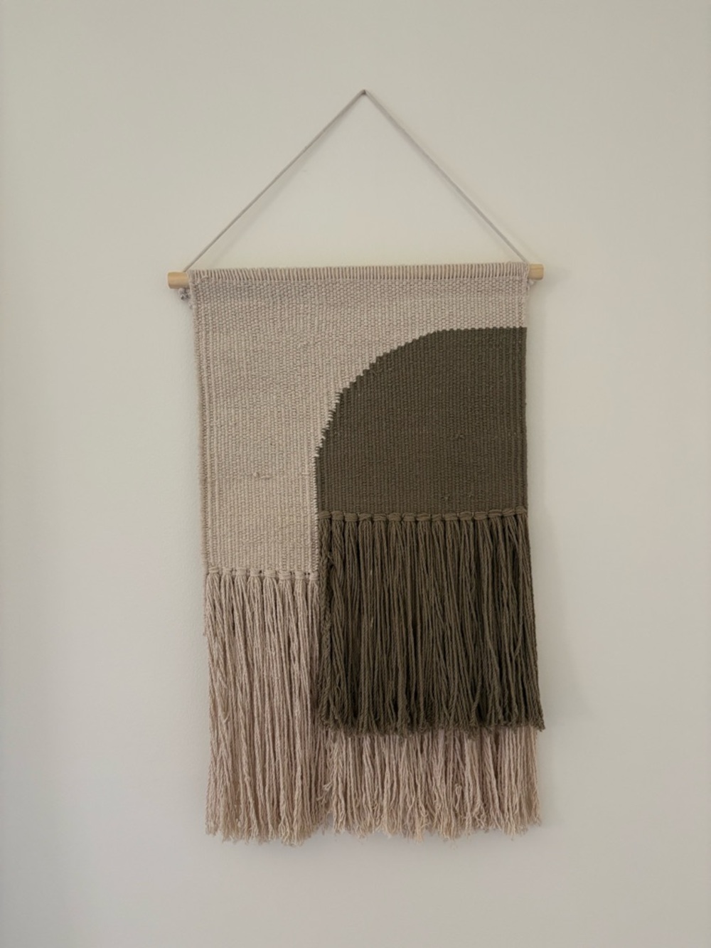 Neutral Two-Tone Woven Fringe Wall Hanging - Beige and Green Decor